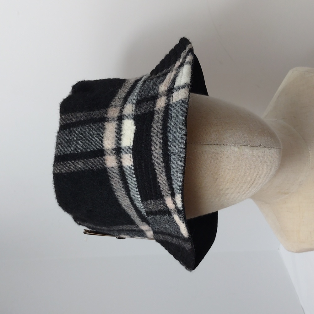 Steve Madden NWT Women's Black White Light Pink Bucket Hat OS